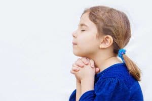 girl in blue praying the acts prayer method
